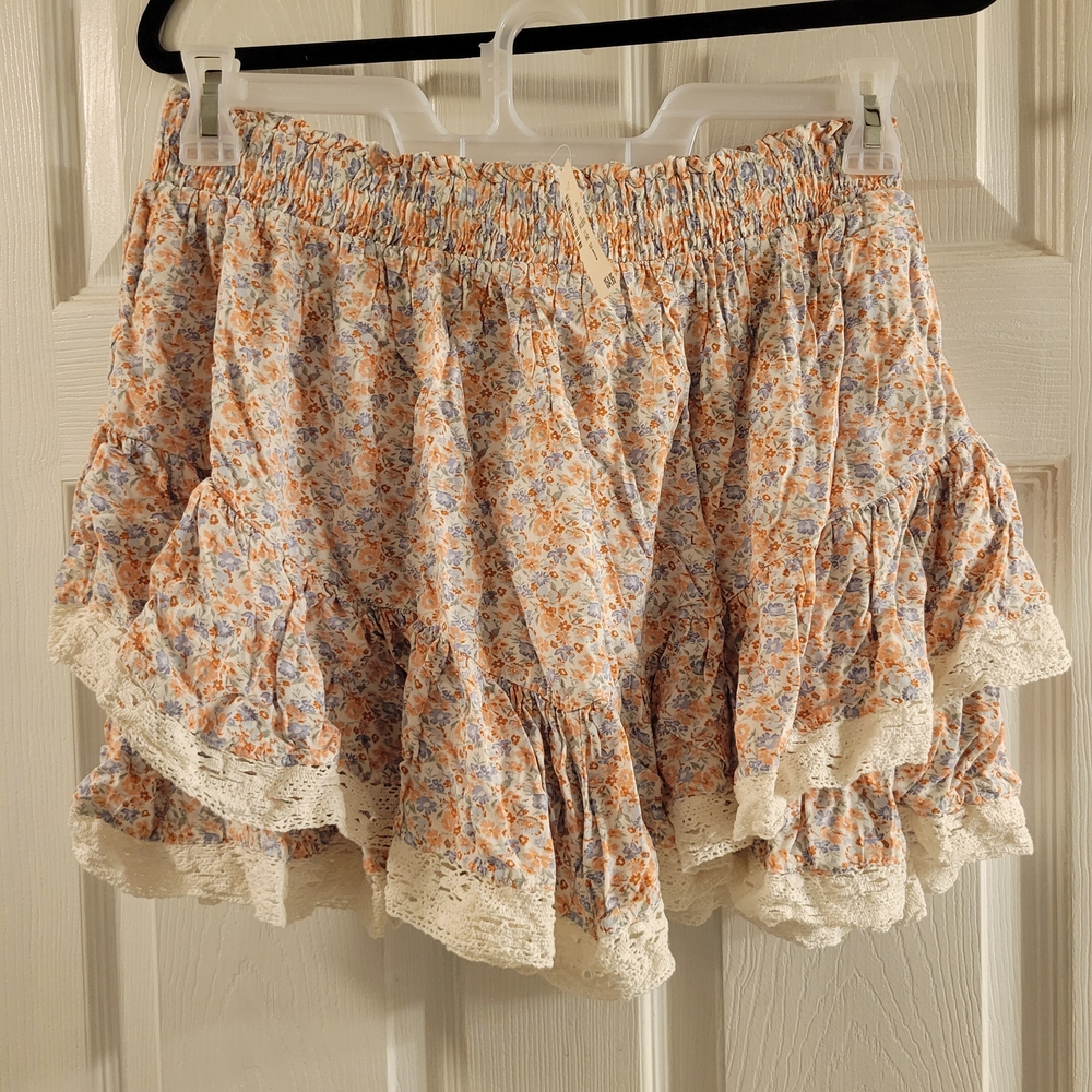 Aeropostale Floral Ruffle Skirt with Lace Details NWT Large